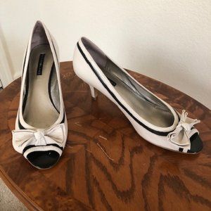 Bandolino Open Toed Heels!